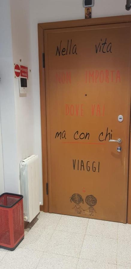 Alice Nel Paese Delle Meraviglie Sulbiate Kültér fotó